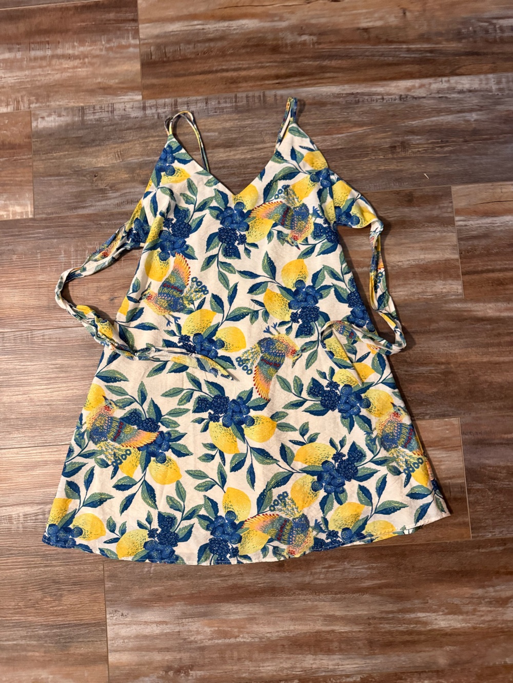 DAVI & DANI Lemon and Blue Floral V-Neck Camisole Dress